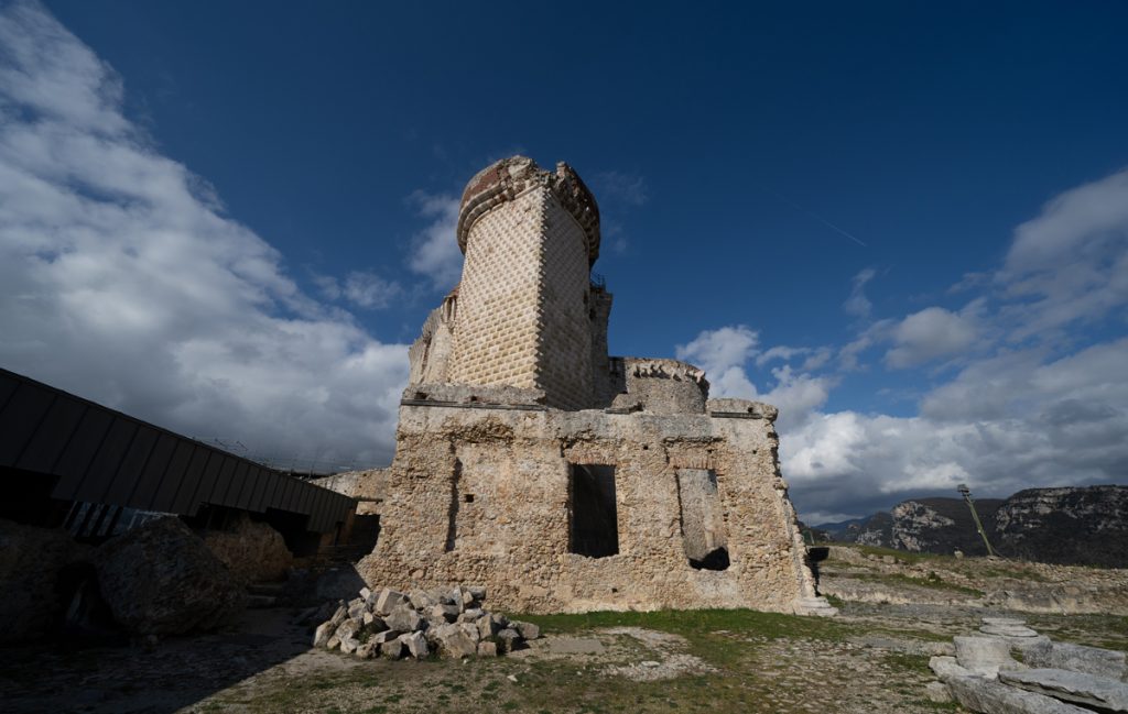 The “diamond tower” in Gavone Castle is one of the most prestigious examples of European renaissance buildings with both residential and military functions.